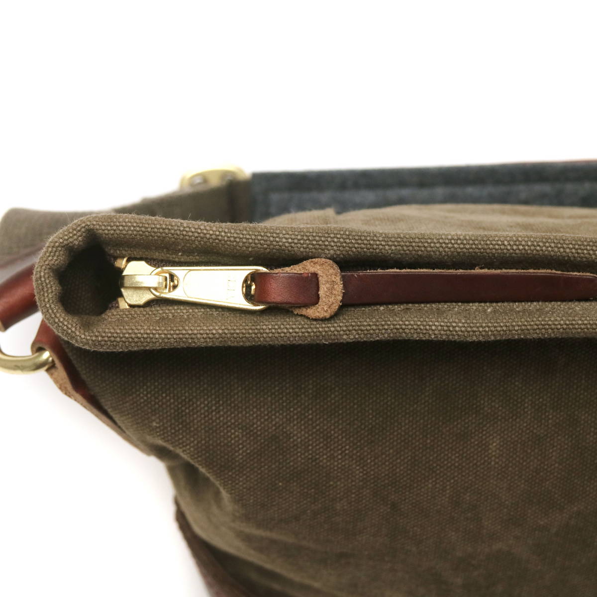 ARTS&CRAFTS アーツアンドクラフツ AGING CANVAS CARRYALL SHOULDER S ショルダーバッグ ｜【正規販売店】カバン・小物の専門店のギャレリアモール