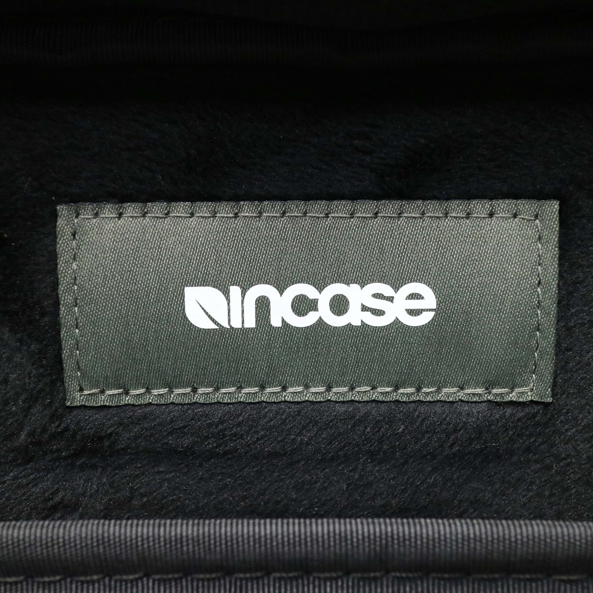 日本正規品】Incase バッグ インケース ブリーフケース 斜めがけバッグ