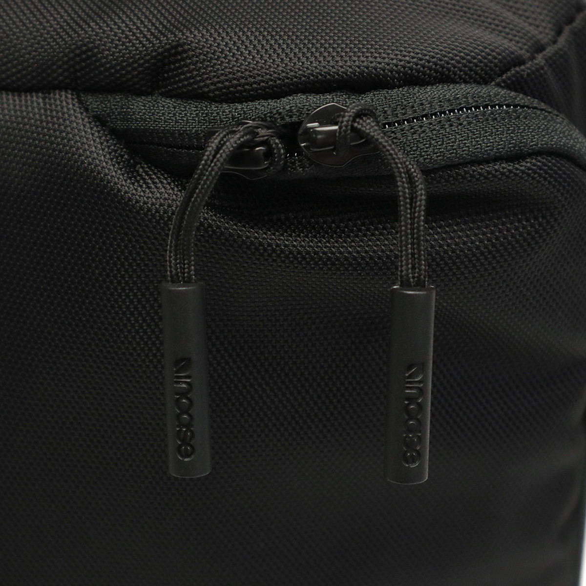 日本正規品】incase インケース DSLR Sling Pack カメラバッグ｜【正規