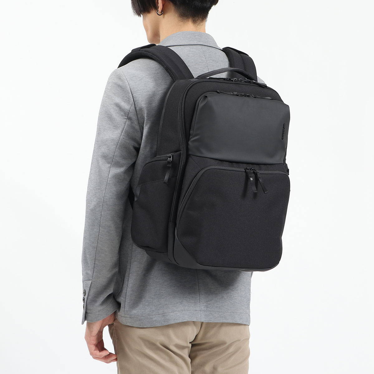 日本正規品】incase インケース A.R.C. Commuter Pack 23.7L リュック