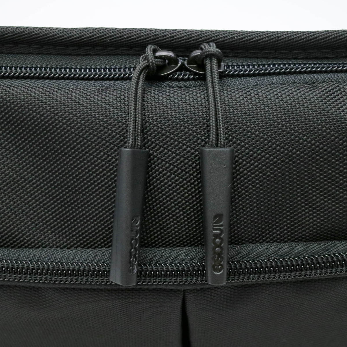 日本正規品】インケース ボディバッグ Incase スリングパック Reform Sling Pack 2 Tensaerlite リフォームスリングパック2  ウエストバッグ 斜めがけ メンズ レディース タブレット収納 37181006｜【正規販売店】カバン・小物の専門店のギャレリアモール