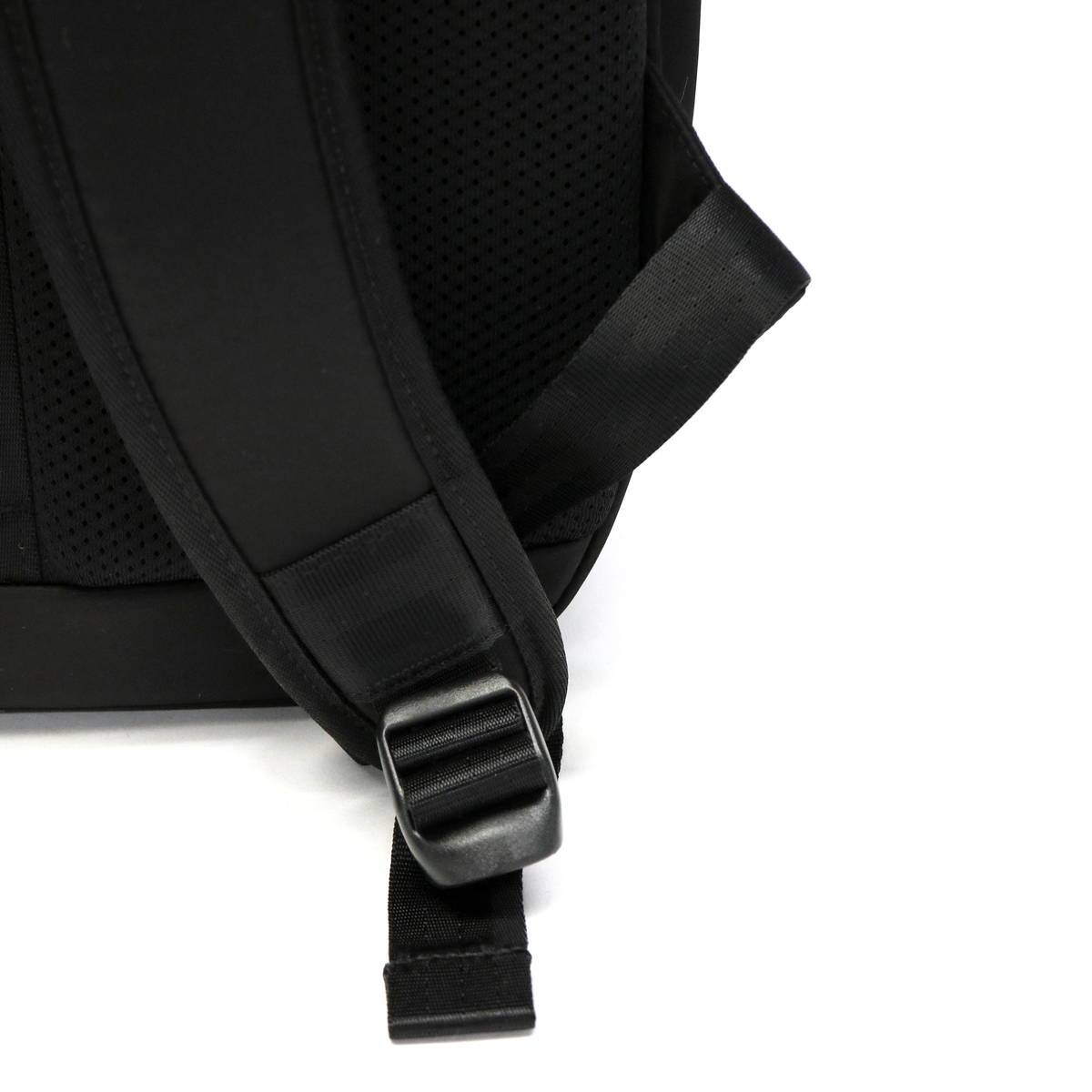 日本正規品】incase インケース VIA Backpack Lite with Flight Nylon