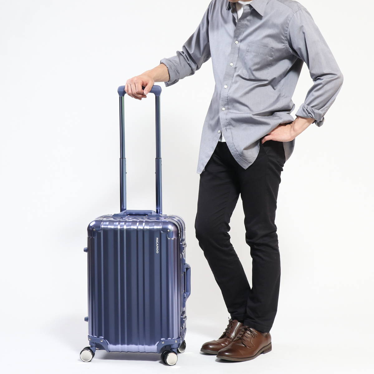 セール35%OFF】RICARDO リカルド Aileron 20-inch Spinner Suitcase スーツケース 40L 021-20- 4WB｜【正規販売店】カバン・小物の専門店のギャレリアモール