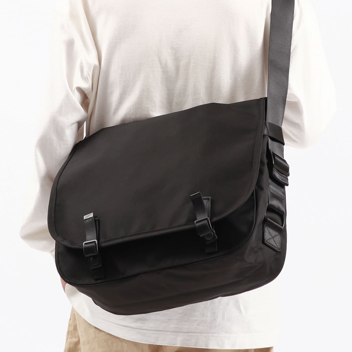 SLOW スロウ ballistic air -French army shoulder bag- ショルダー