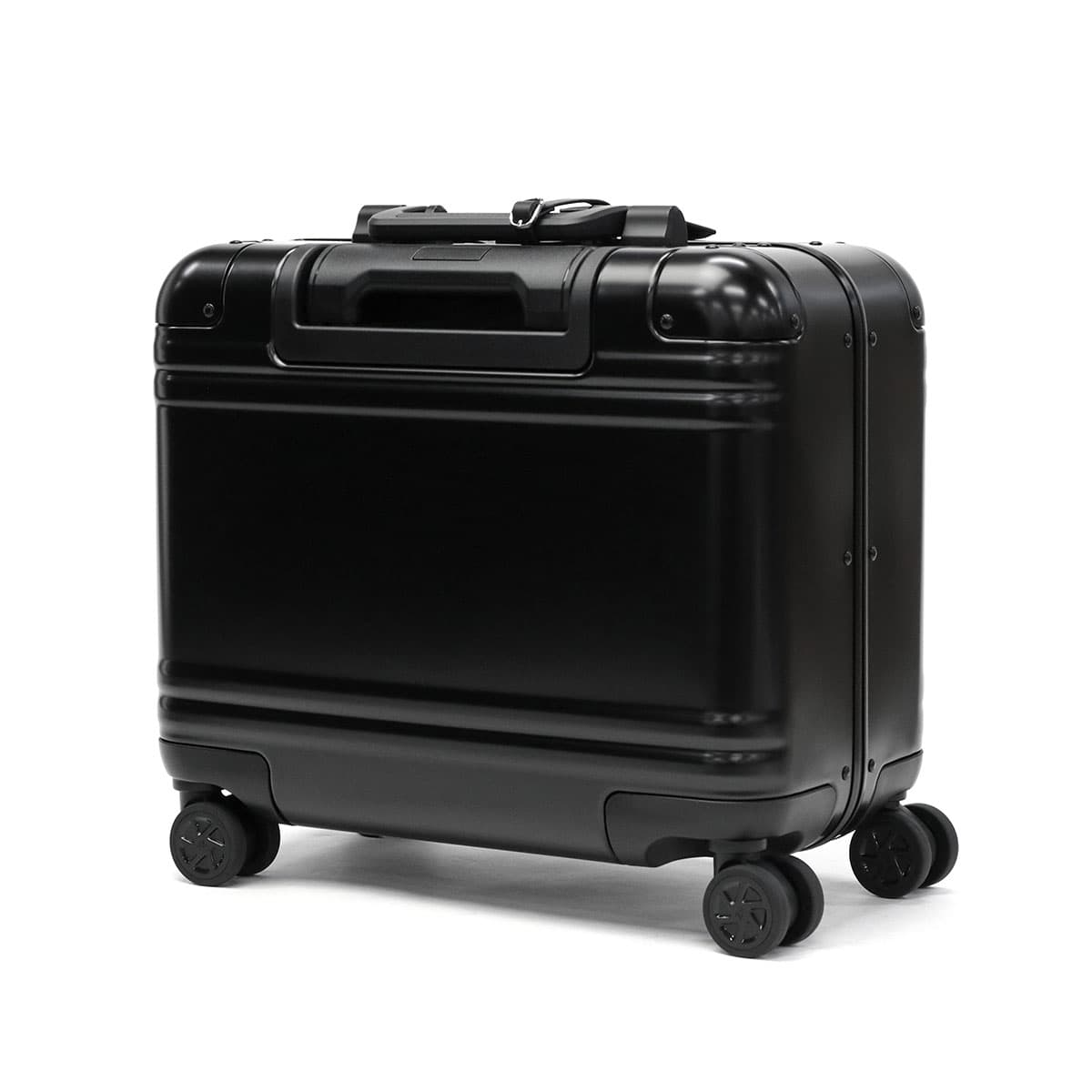 正規品10年保証】ZERO HALLIBURTON ゼロハリバートン Classic Aluminum 3.0 機内持ち込み スーツケース 28L  94401｜【正規販売店】カバン・小物の専門店のギャレリアモール